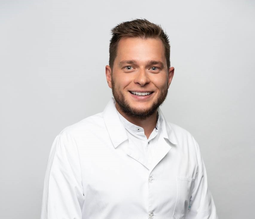 Андрей Хватков